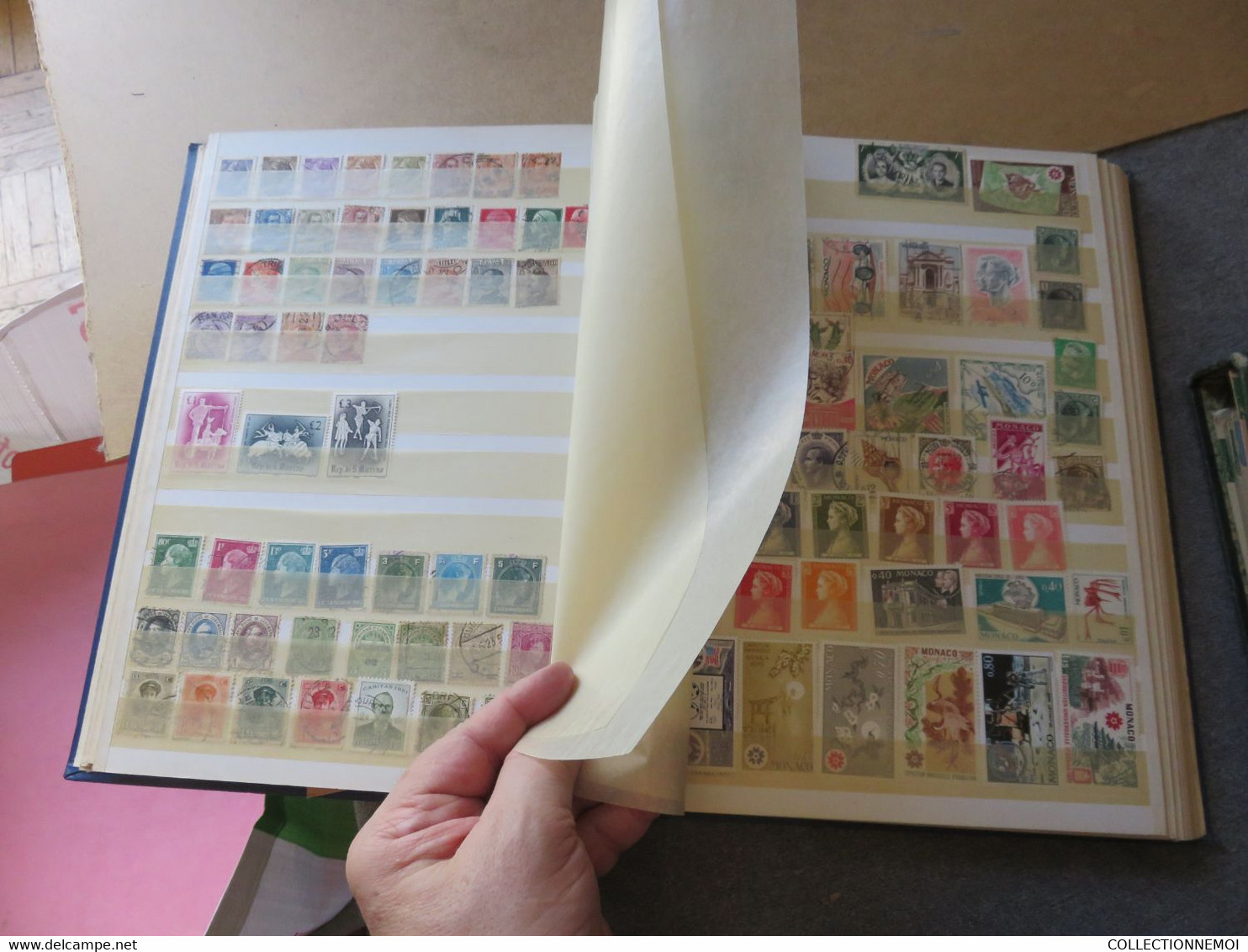 VRAC de timbres du monde ,, des jours de tri ,STRICTEMENT IMPOSSIBLE DE TOUT PHOTOGRAPHIER