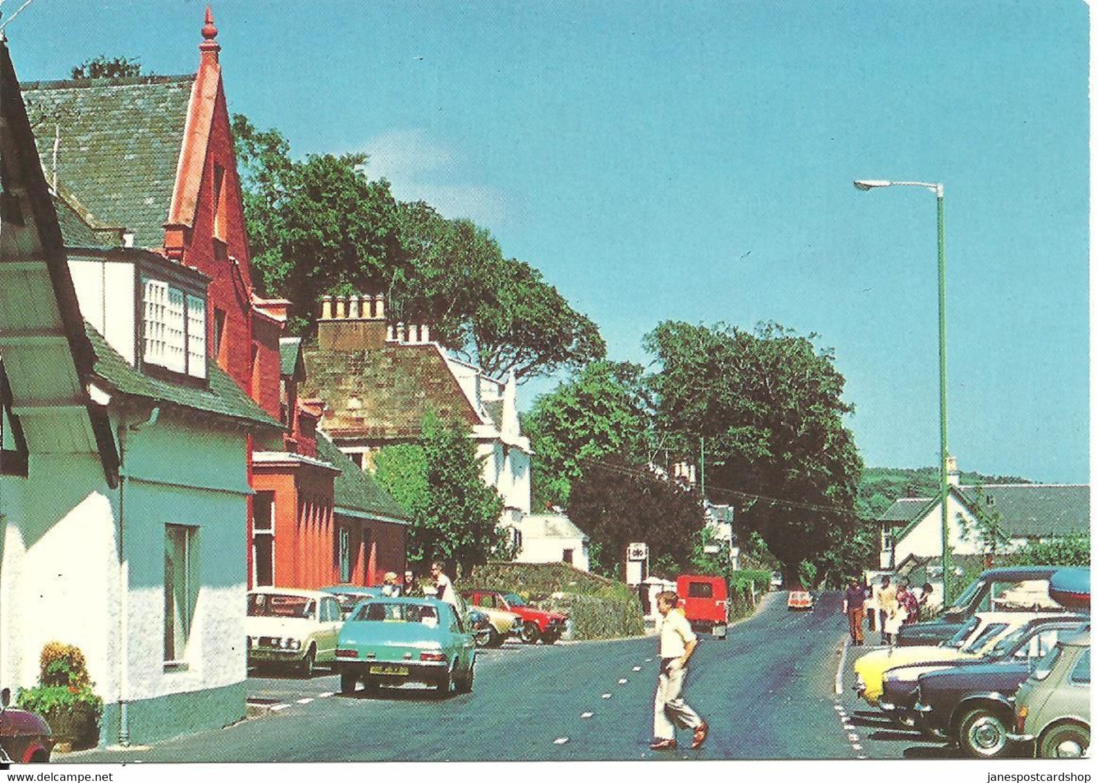 LAMLASH ISLE OF ARRAN - MODERN SIZED POSTCARD - UNUSED AND IN GOOD CONDITION - Bute