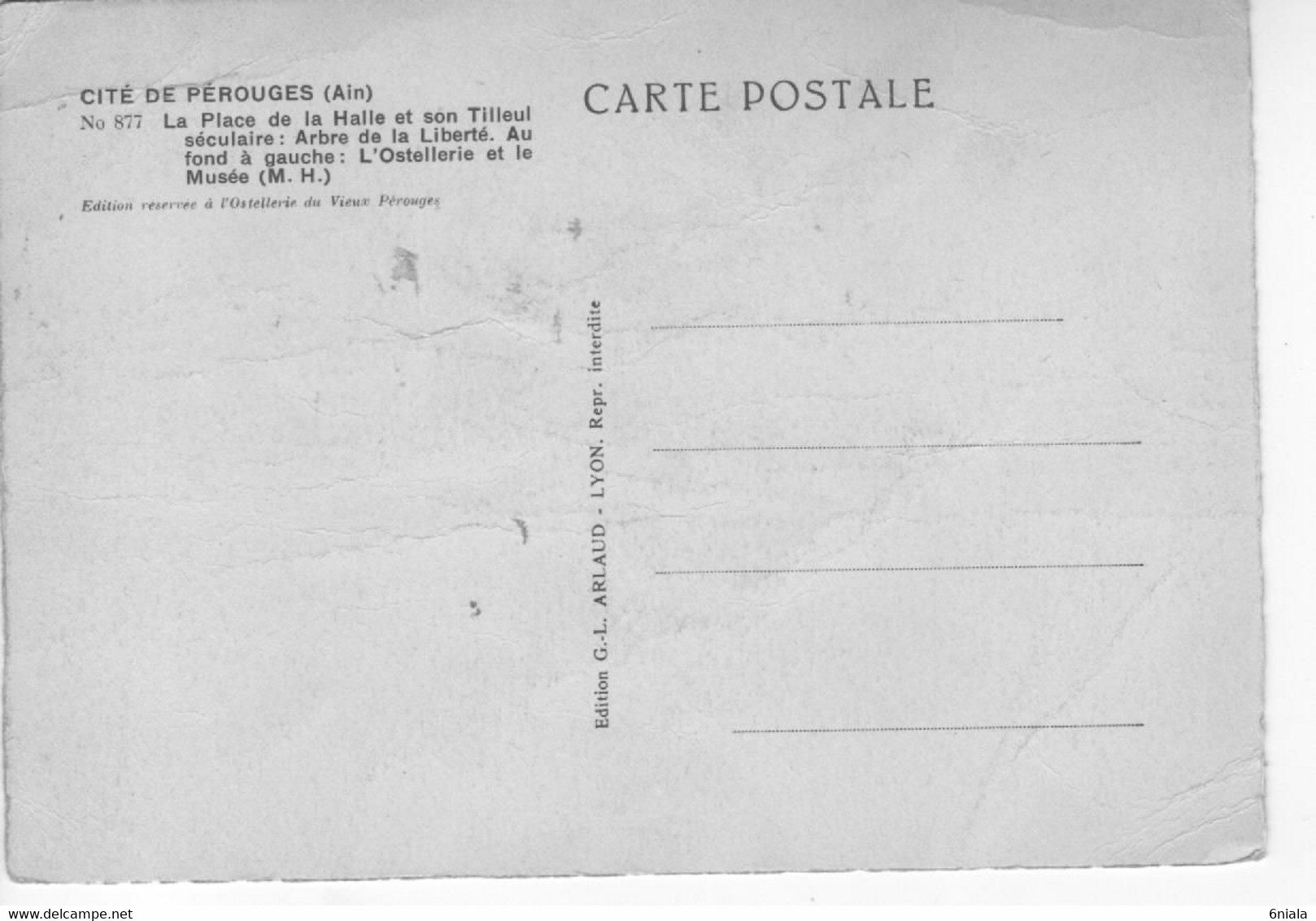 2212  Carte Postale  PEROUGES    La Place De La Halle Et Son Tilleul Séculaire Arbre De La Liberté   01 Ain - Pérouges
