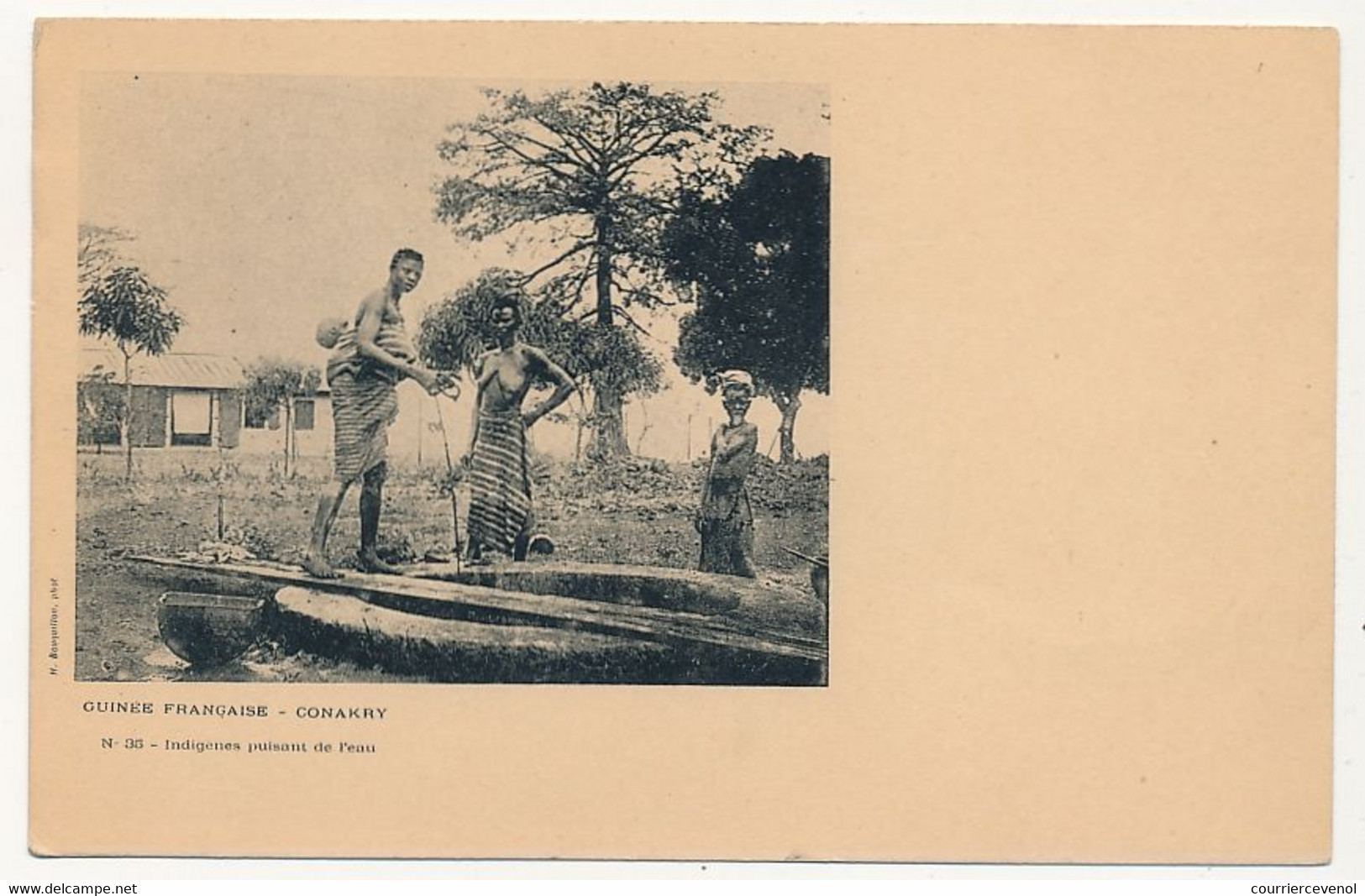 CPA - GUINÉE - Conakry - Indigènes Puisant De L'eau - French Guinea