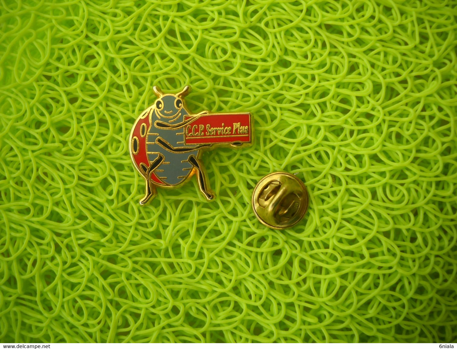 2016  PINS  Pin's    CCP SERVICE PLUS     Coccinelle  Insecte - Banques