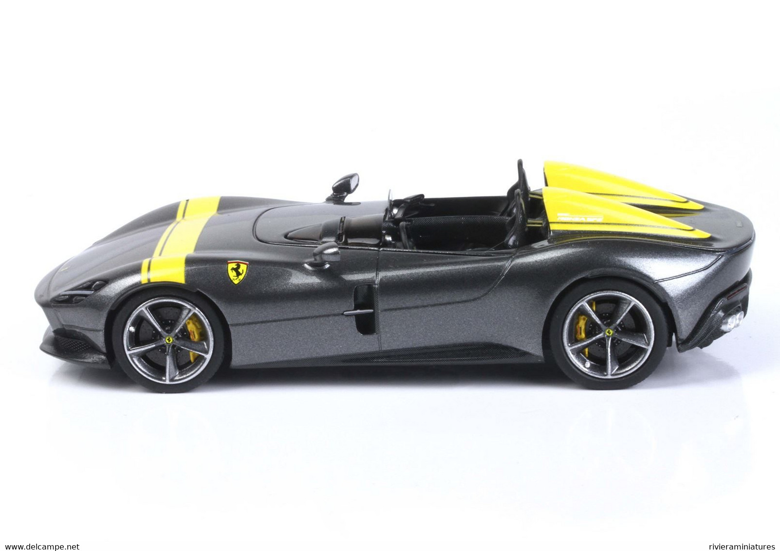 BBR - FERRARI Monza SP2 - Met. Silver / Yellow - BBRC221HPRE - 1/43 - BBR