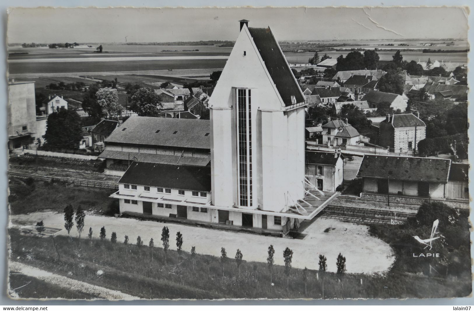 Carte Postale : 28 En Avion Au Dessus De SAINVILLE, Les Silos, Timbre En 1961 - Other & Unclassified