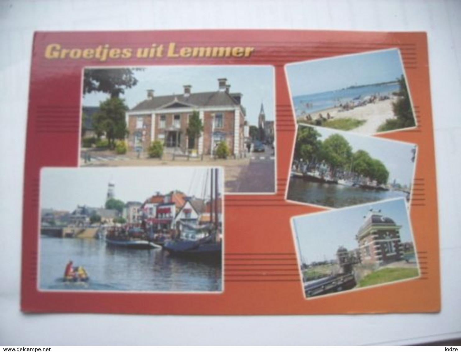 Nederland Holland Pays Bas Lemmer Met Beelden In Het Rood - Lemmer