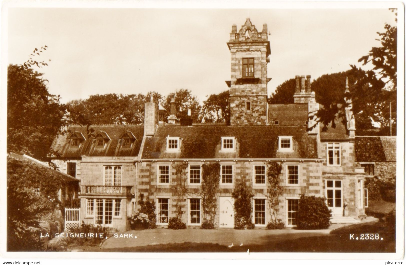 La Seigneurie,Sark (Valentine's K.2328-Real Photograph) - Sark