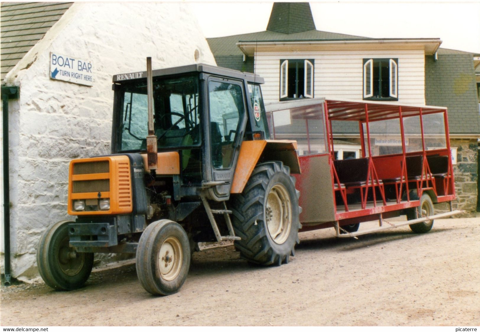 Postcard Size Photograph-Tractor & Trailer/bus(known Locally As The 'toast Rack') Parked At Top Of Sark Hill - Sark