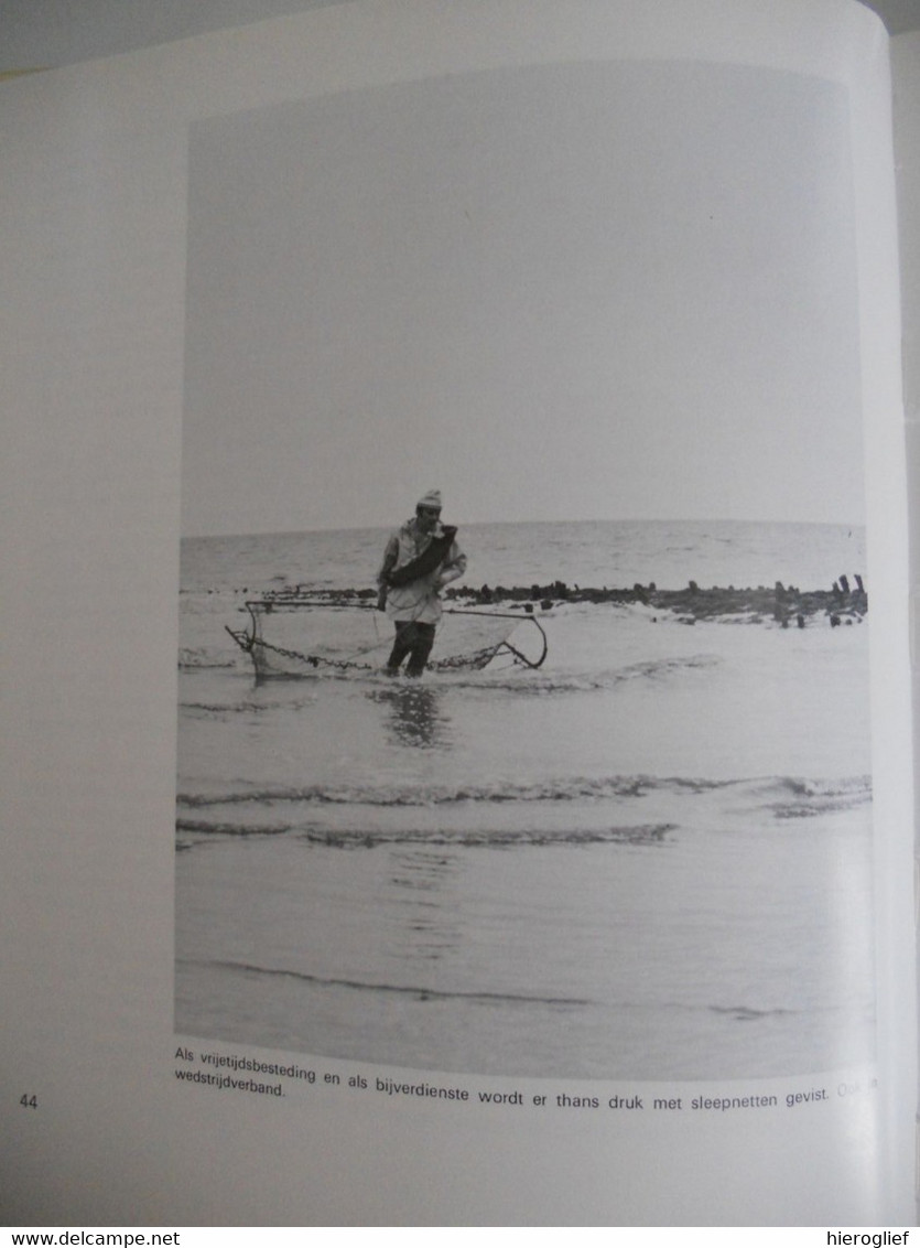 Wenduine VIN DUNE AN DE ZEE door Eric Lepeer noordzee kust badplaats de haan vissersdorp bad geschiedenis folklore