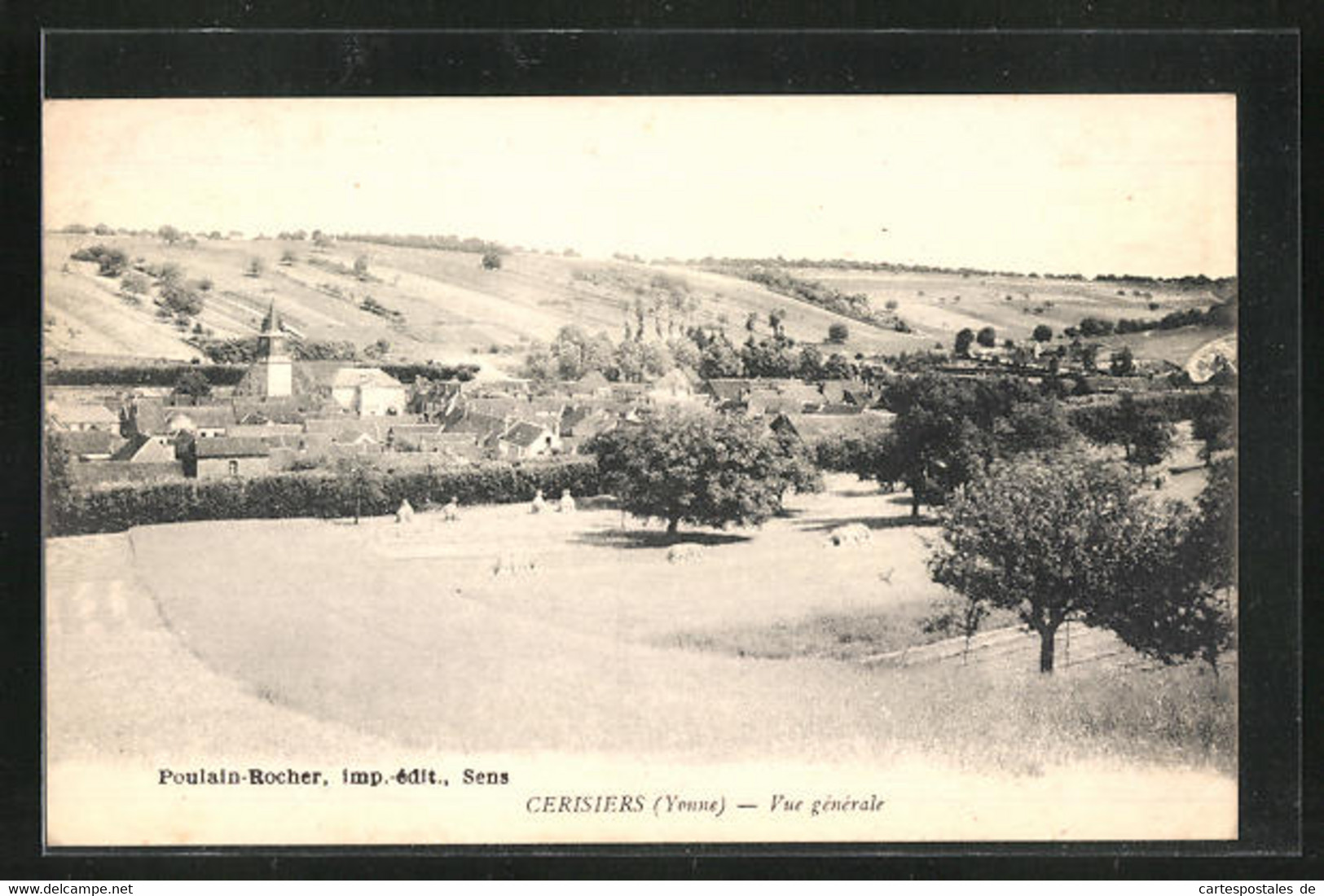 CPA Cerisiers, Vue Générale - Cerisiers