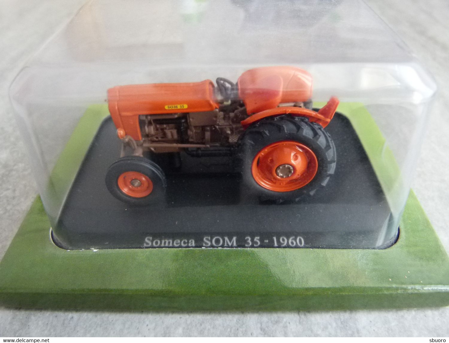 Lot De 3 Tracteurs Miniatures. Fordson F (1917), Someca Som 35 (1960) Et IH McCormick F270 (1964). Voir 4 Images - Tracteurs