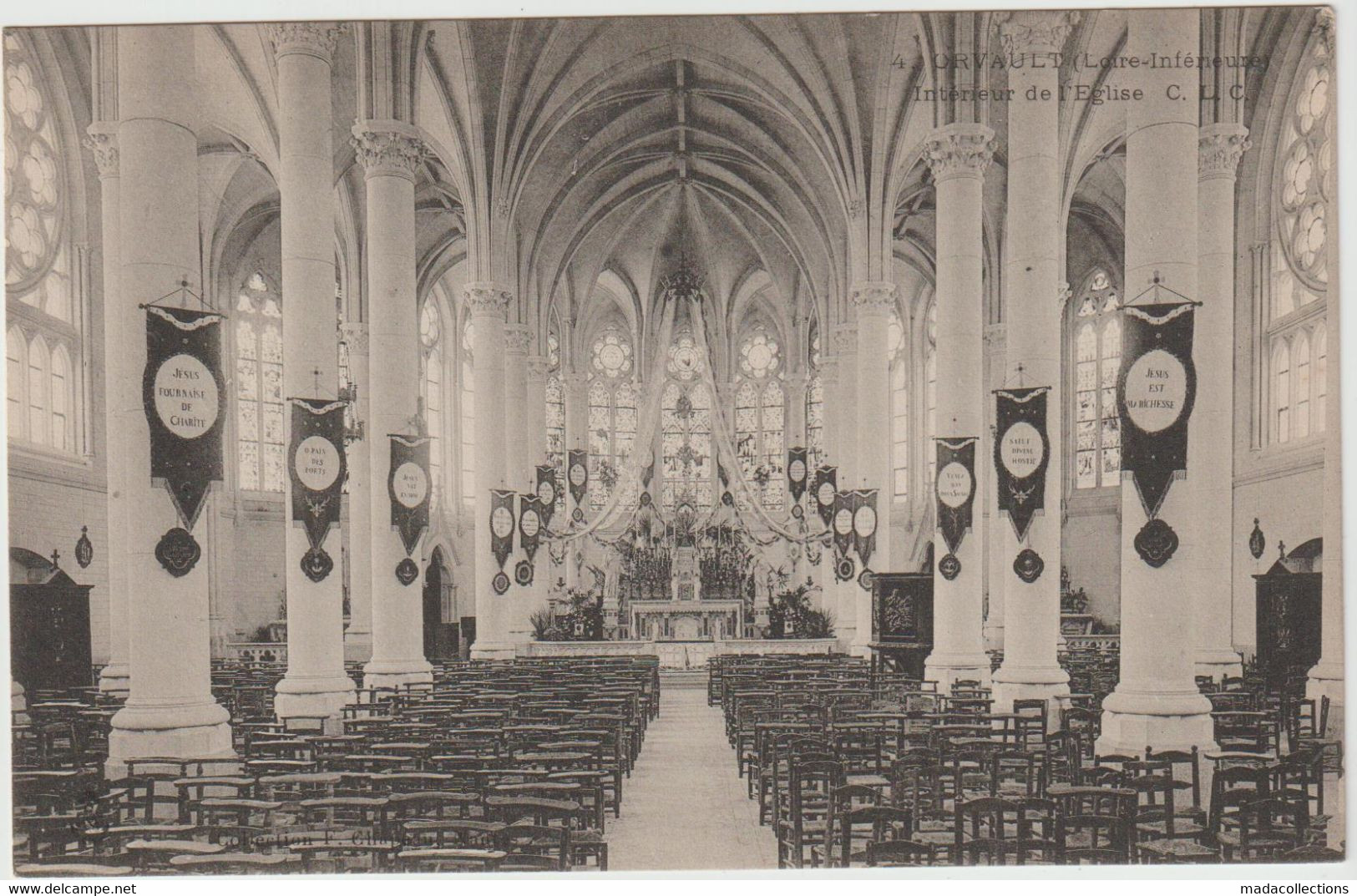 Orvault  (44 - Loire Atlantique) Intérieur De L'Eglise - Orvault