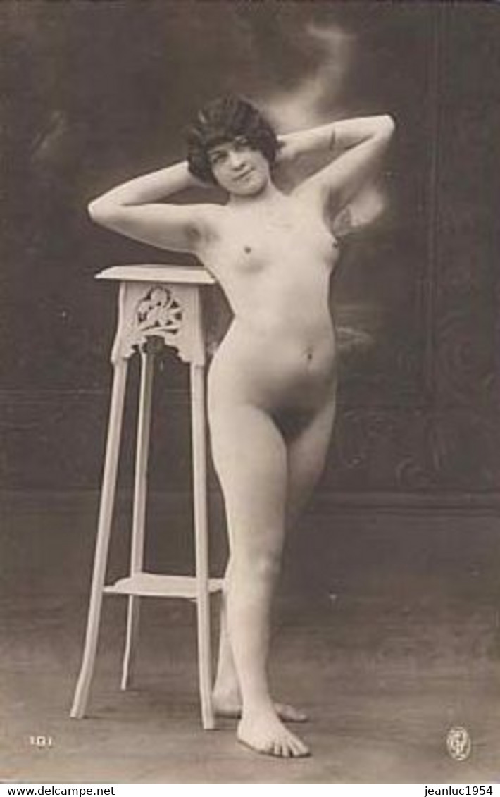 NU FEMME DES ANNEES 1900 REPRODUCTION EN HD - Pin-Ups