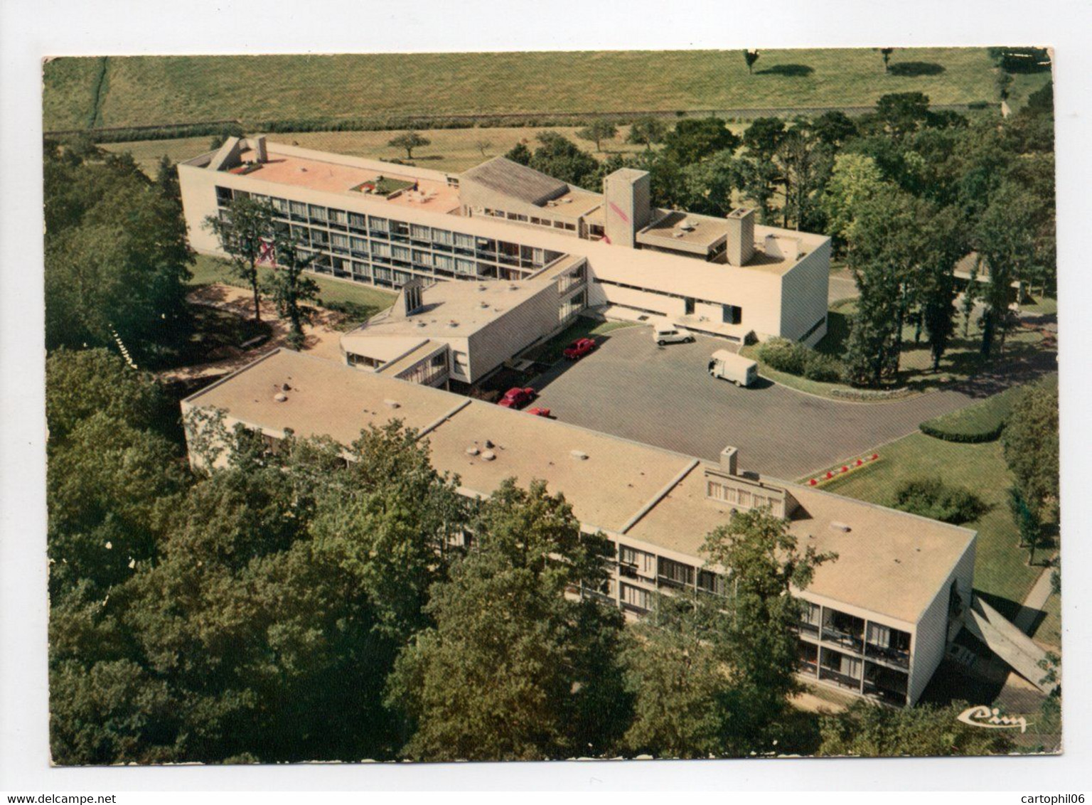 - CPM SOLESMES (72) - La Martinière - La Maison De Retraite (vue Aérienne 1980) - Photo CIM 282-86 - - Solesmes