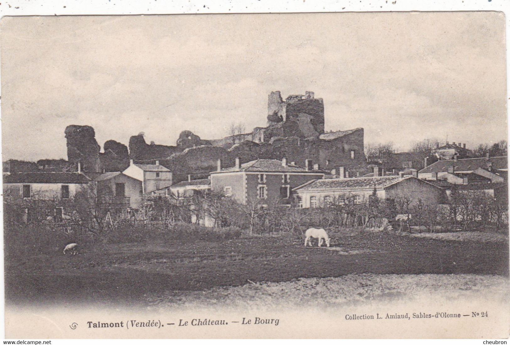 85. SAINT HILAIRE DE TALMONT. CPA. LE CHATEAU. LE BOURG - Talmont Saint Hilaire