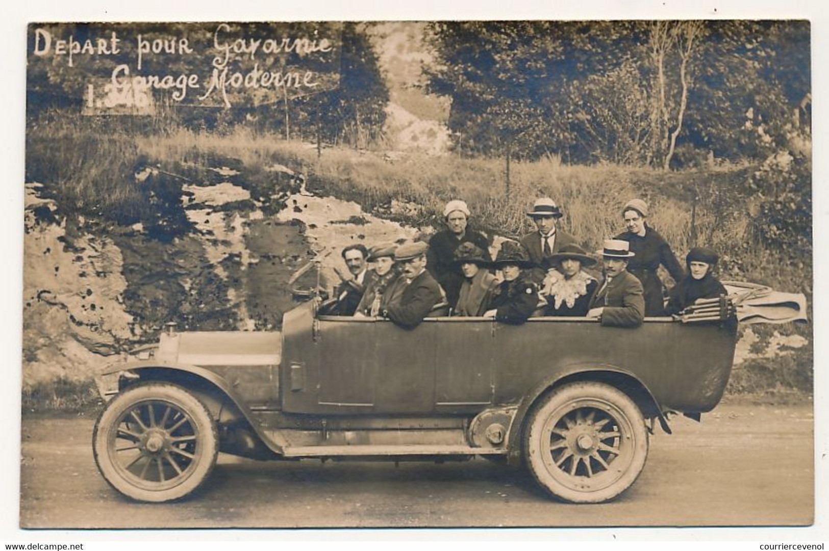 CPA Photo - GAVARNIE (Hautes Pyrénées) - Départ Pour Gavarnie - Garage Moderne - Gavarnie