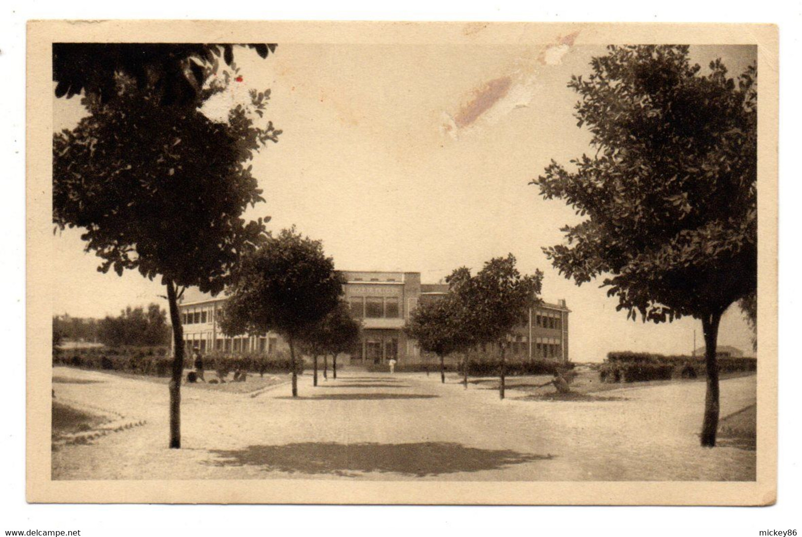 Sénégal--DAKAR  --1945-- Ecole De Médecine...................à Saisir - Sénégal