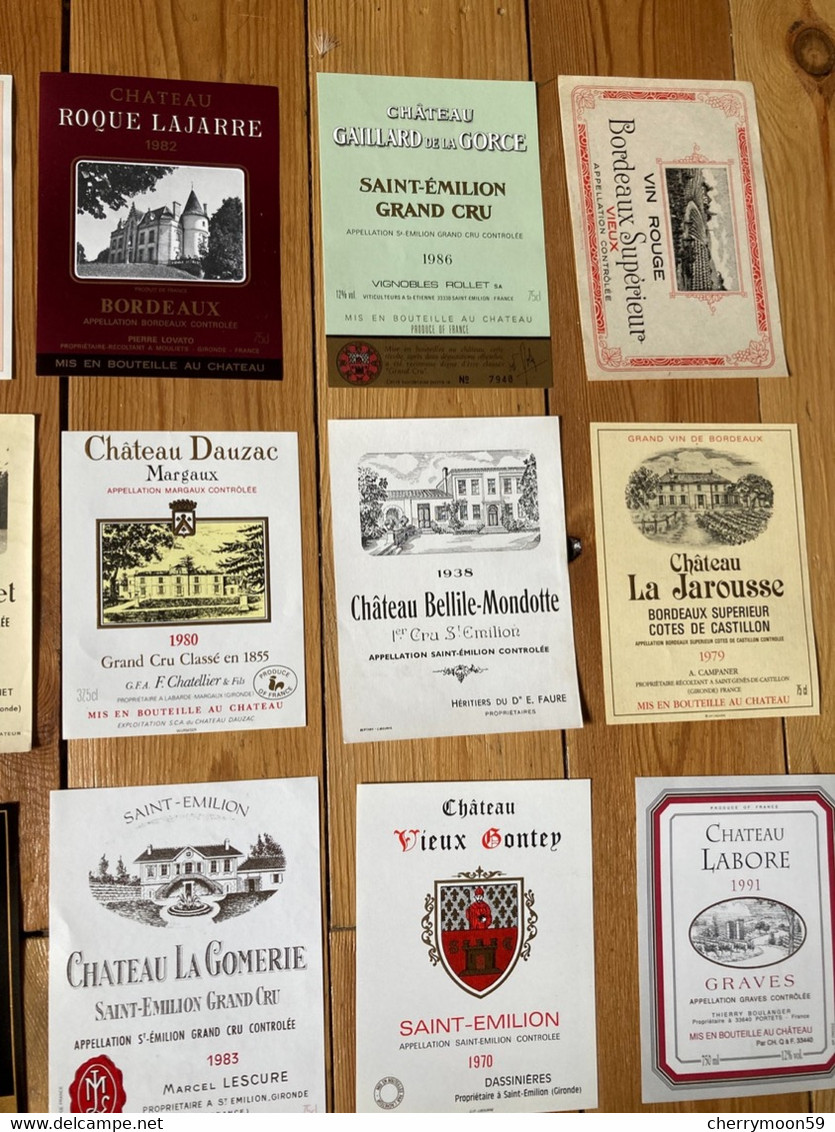 Lot De 30 étiquettes De Bouteilles De Vin - Lots & Sammlungen