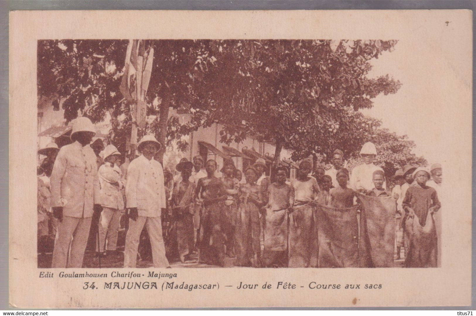 CPA Coloniale - Madagascar - Majunga - Jour De Fête - Course Aux Sacs - Circulée - Madagascar