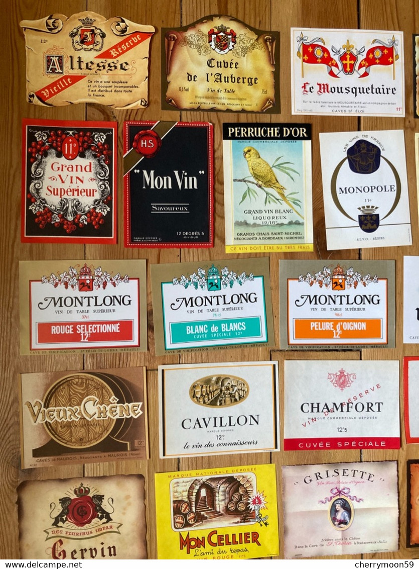 Lot De 50 étiquettes De Bouteilles De Vin De Table - Lots & Sammlungen