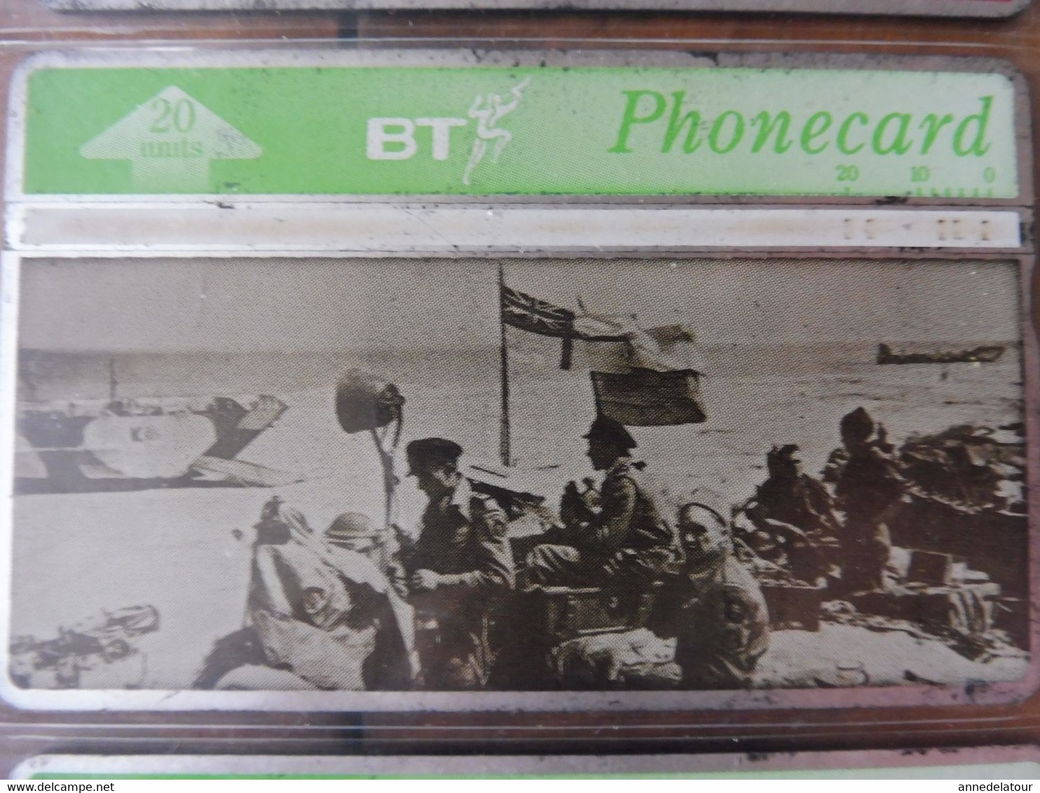 10 télécartes (cartes téléphoniques) BT PHONECARD dont 4 unités  D-Day Follow-up waves landing on Gold Beach from an LCI