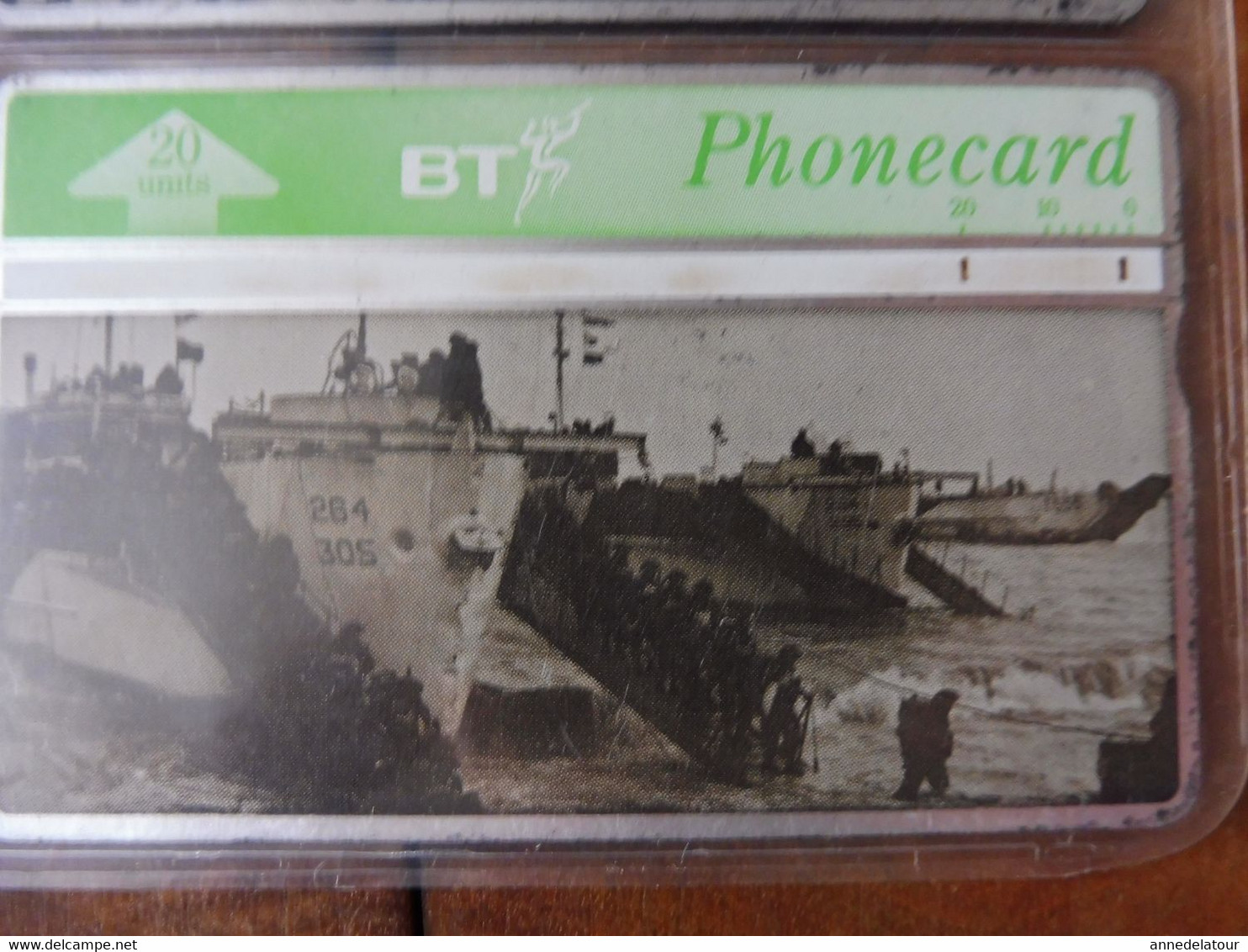 10 télécartes (cartes téléphoniques) BT PHONECARD dont 4 unités  D-Day Follow-up waves landing on Gold Beach from an LCI