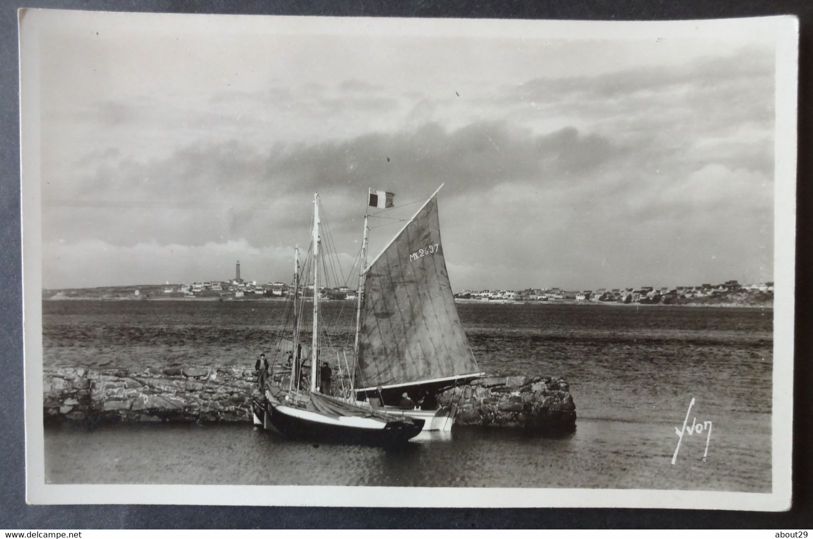 CPA 29 ROSCOFF - Accostage Des Bateaux De L'Ile De Batz - Yvon 263 - Réf. C 263 - Roscoff