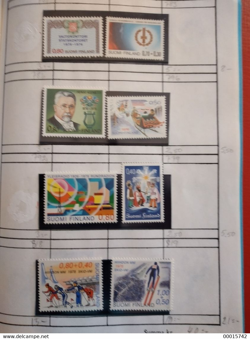 FINNISH UNUSED ** STAMPS TOTAL 127 PCS  D-0852