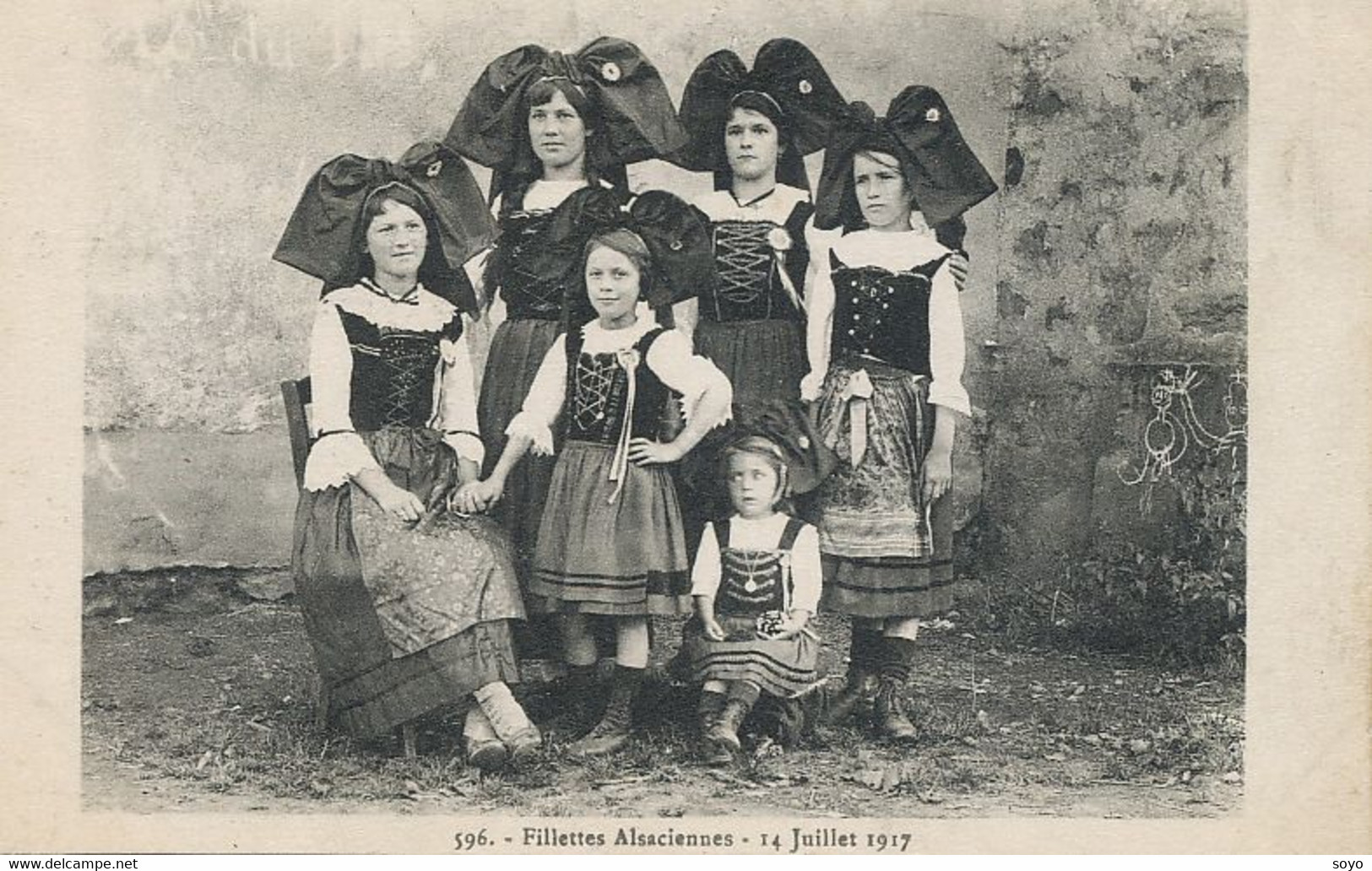 14 Juillet 1917 En Alsace Fillettes En Costume . Occupation Allemande . Carte Patriotique Edit Chadourne Belfort - Manifestazioni