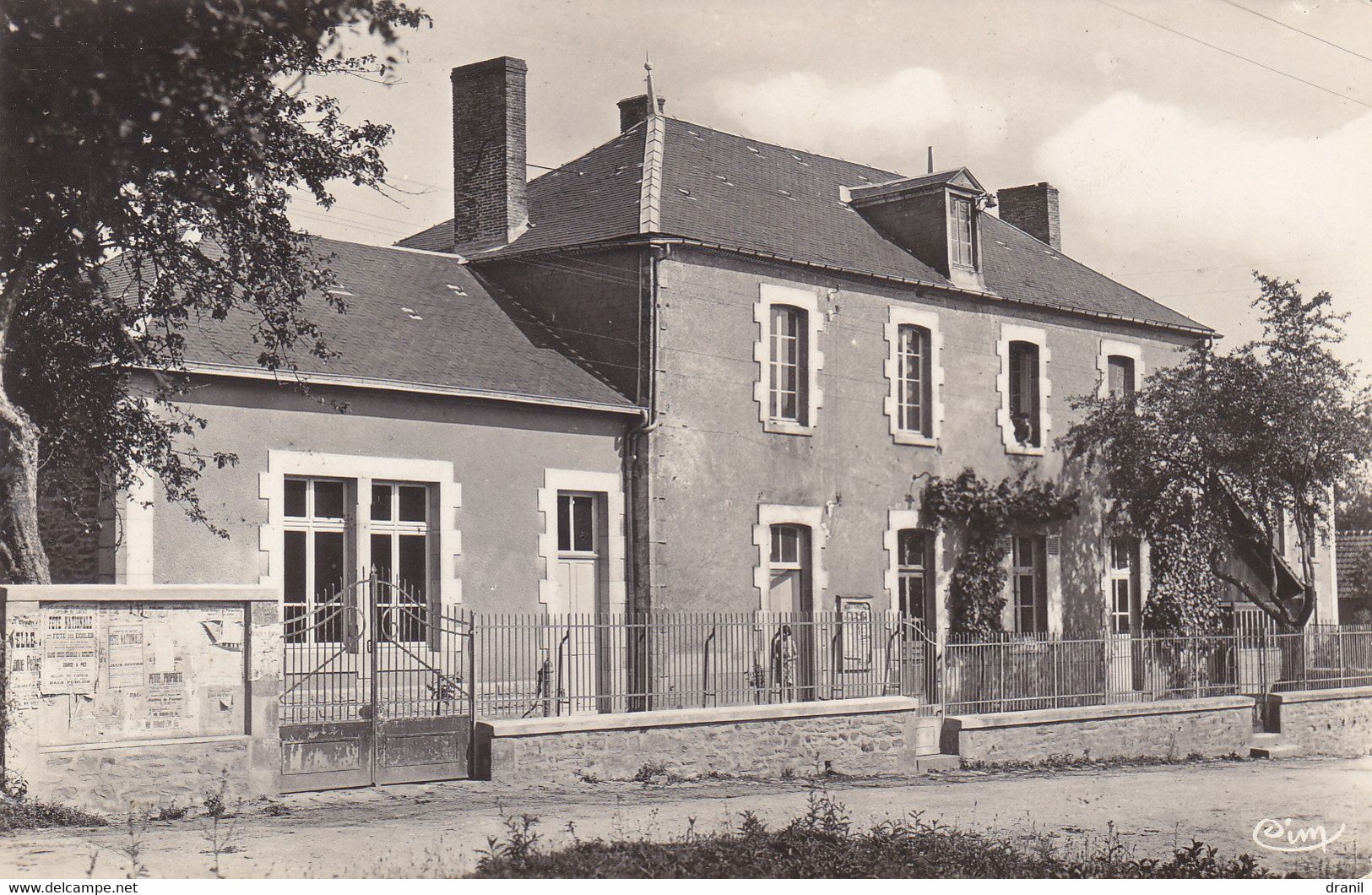 23 - MAISON-FEYNE (Creuse) - La Mairie Et Les Ecoles - Otros & Sin Clasificación