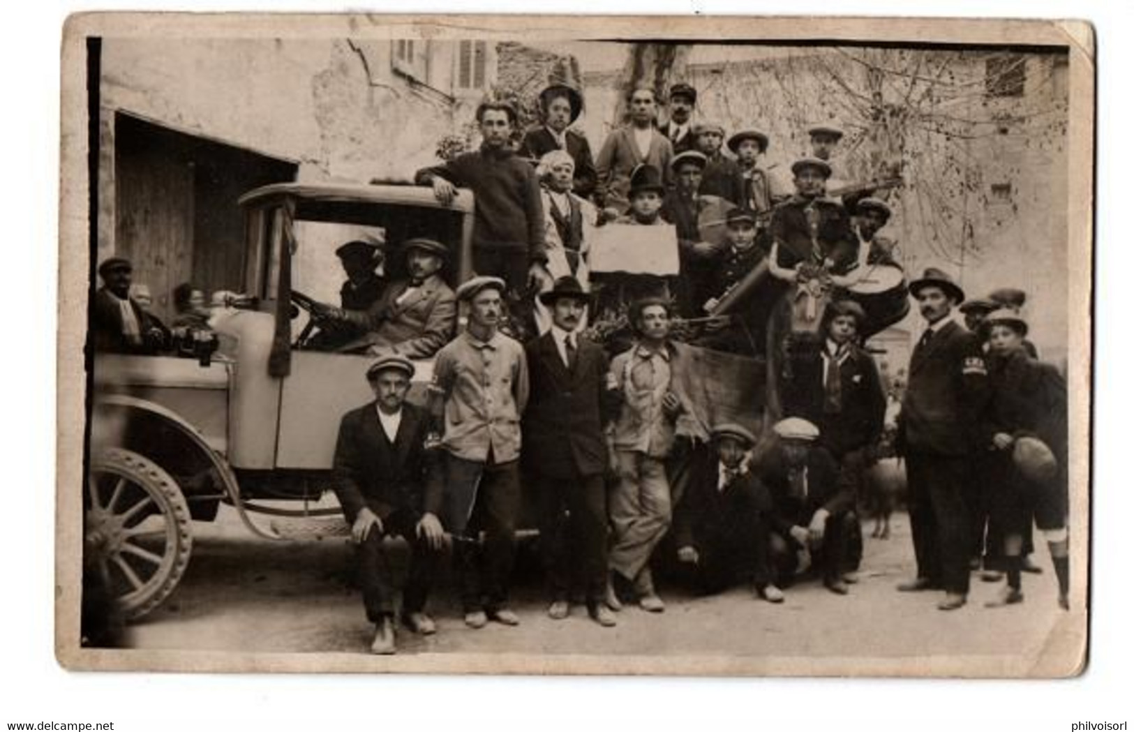 PIGNAN GROUPE DE FANFARE CAMION CARTE PHOTO TRES ANIMEE - Otros & Sin Clasificación