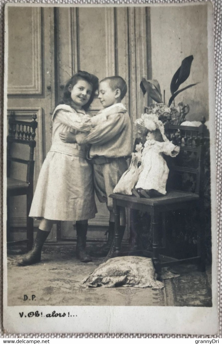 Enfants 1905 Petit Couple Poupée -dos Simple - Cartes Humoristiques