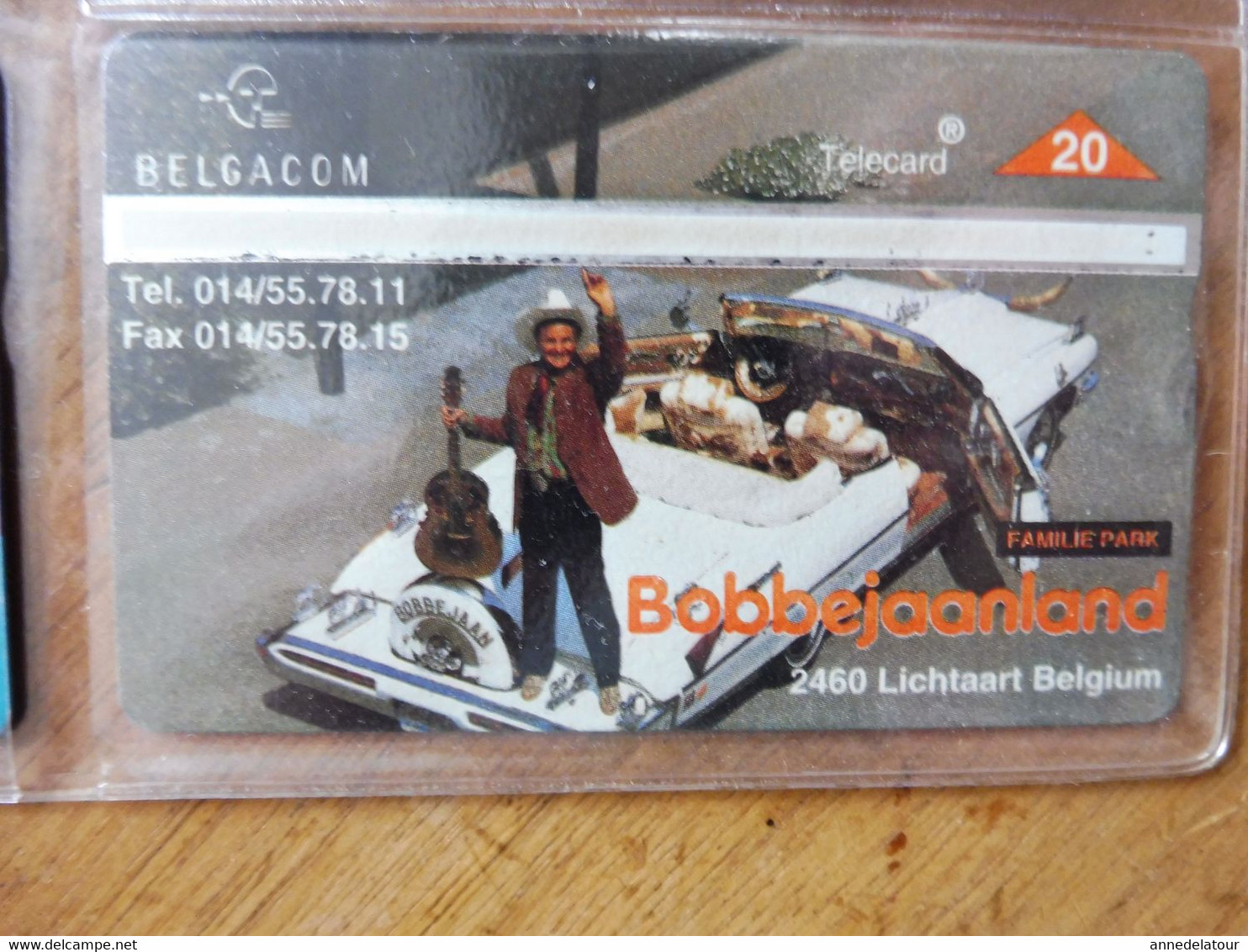 8 télécartes (cartes téléphoniques)  BELGACOM  avec (publicité ,Expo, Rock, Bobbejaanland,  etc)  Belgique