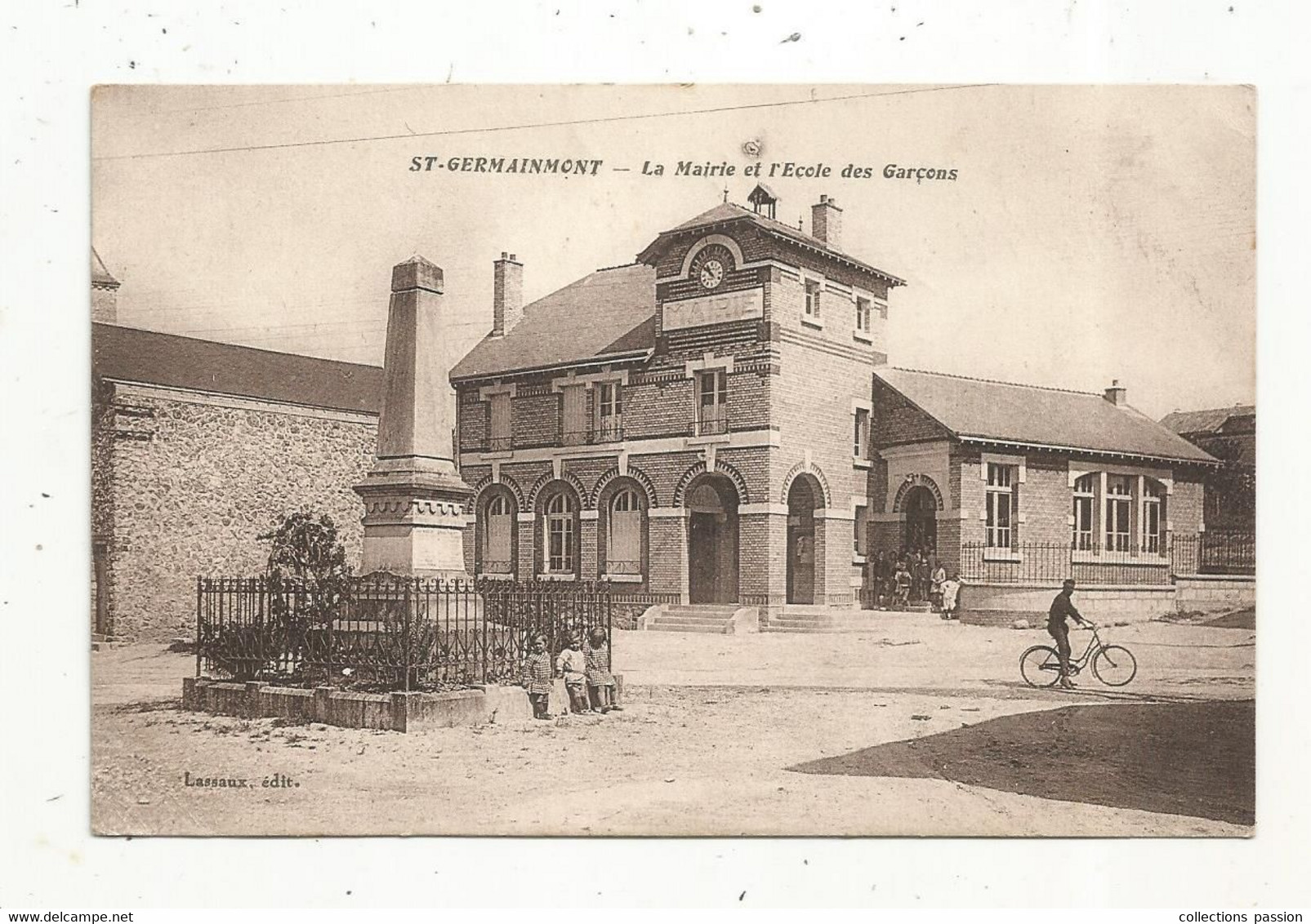 Cp , 08 , SAINT GERMAINMONT , La Mairie Et L'école Des Garçons ,écrite 1930 ,ed. Lassaux - Autres & Non Classés