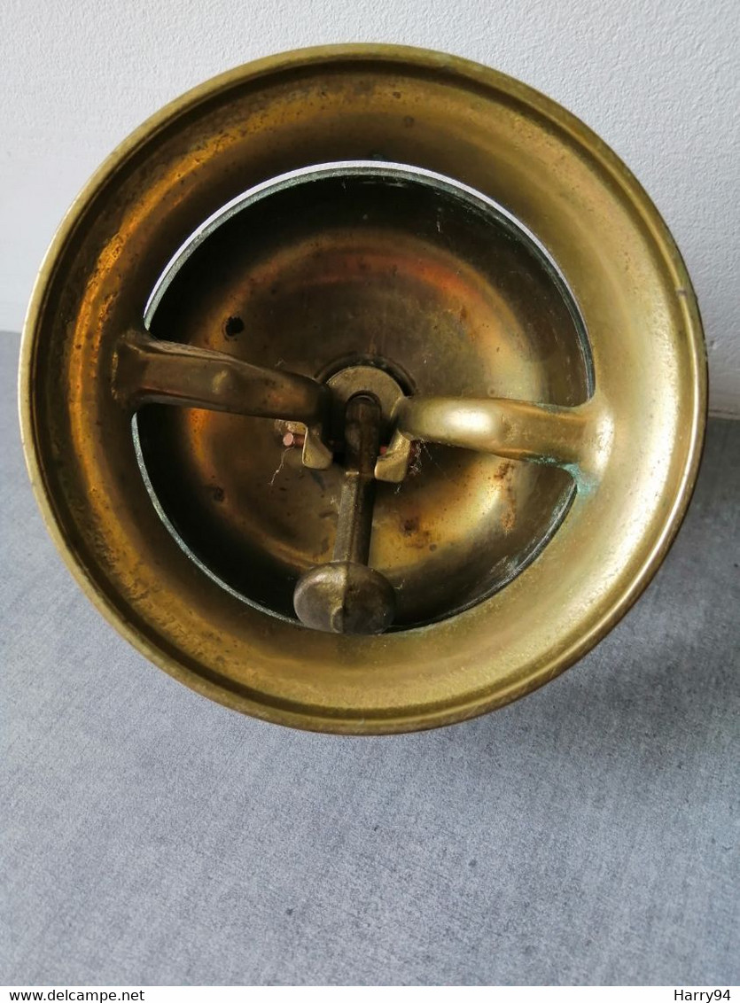 Ancienne Cloche De Table Sonnette De Réception Appel De Service Laiton - Bells
