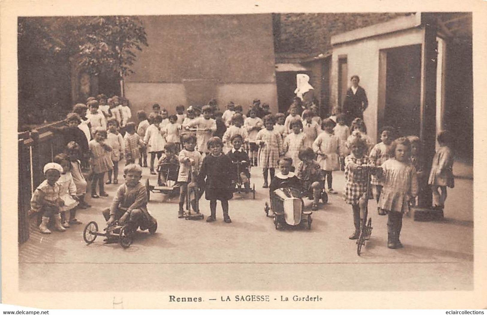 Thème:  Jeux Divers.    Jouet D'enfant . Voiture à Pédales. La Sagesse . La Garderie à Rennes 35         (voir Scan) - Andere & Zonder Classificatie