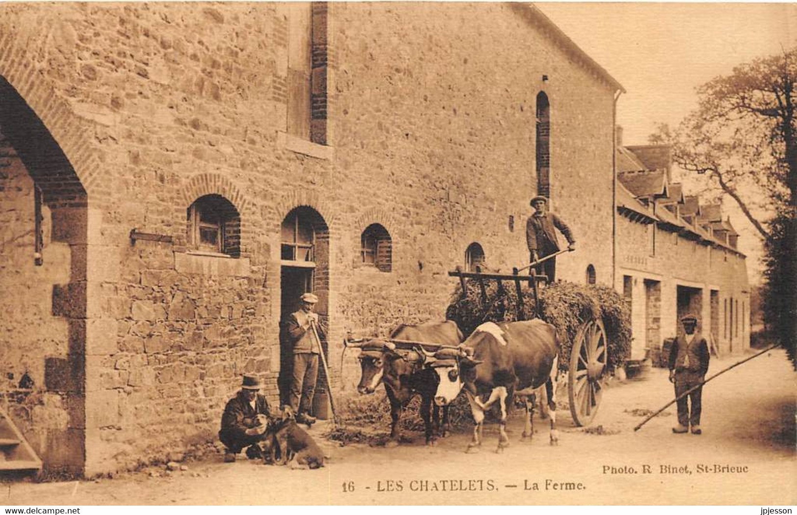 COTES D'ARMOR  22  PLOUFRAGAN - LES CHATELETS - LA FERME - ATTELAGE - Ploufragan