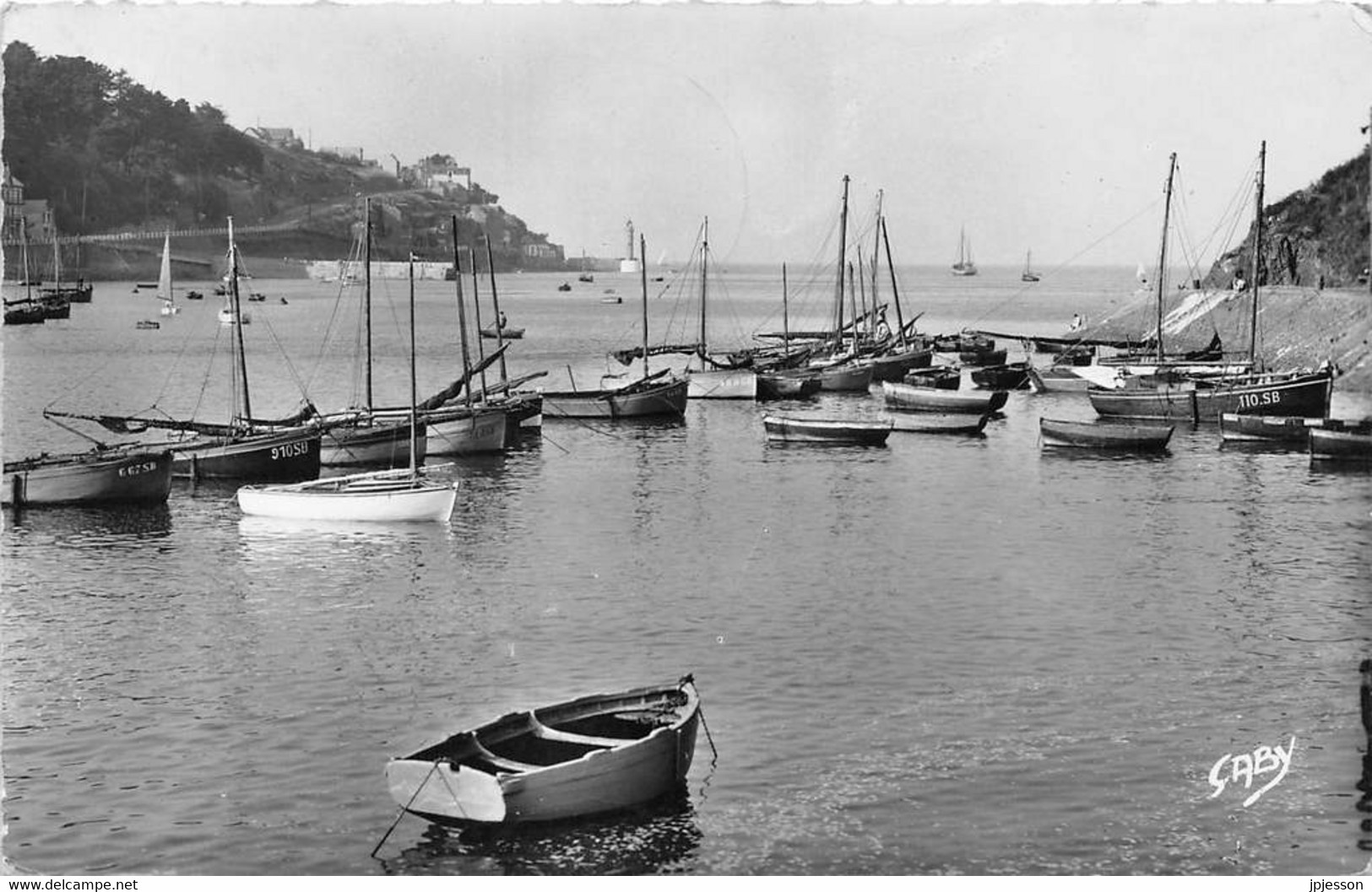 COTES D'ARMOR  22  PLERIN - SOUS LA TOUR - BATEAUX DE PECHE - Plérin / Saint-Laurent-de-la-Mer