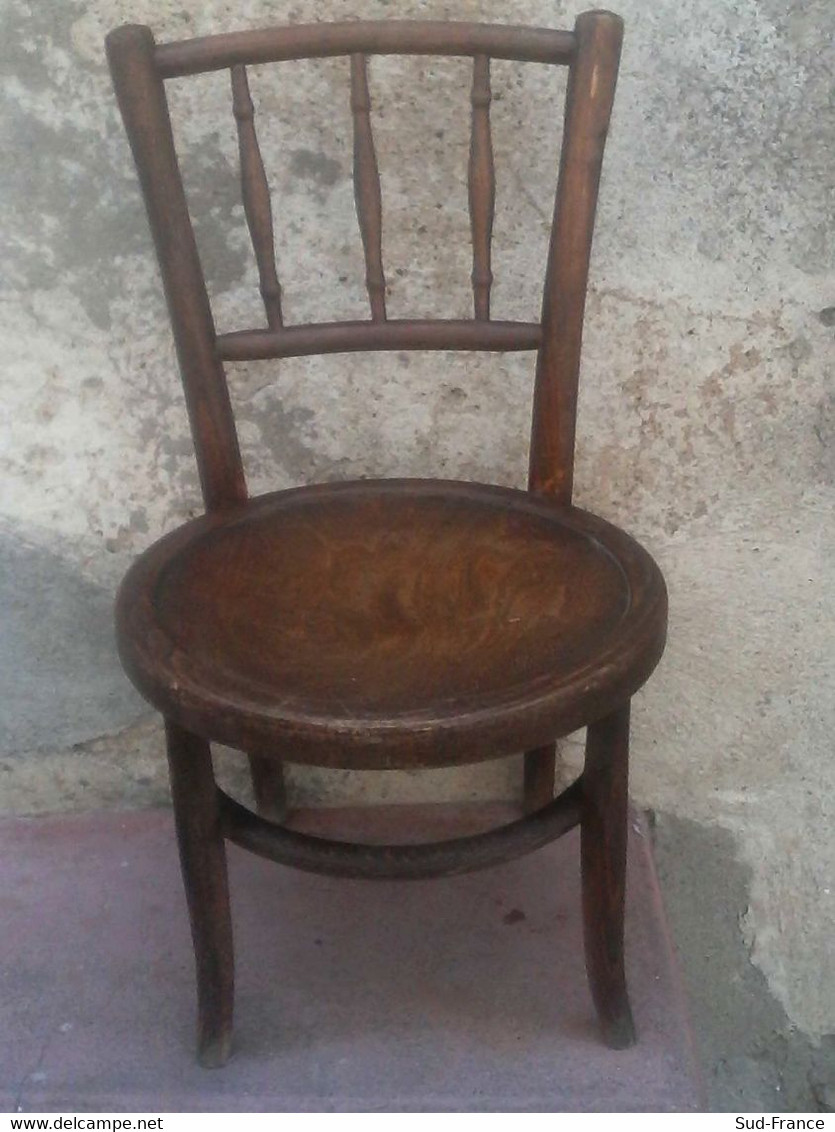 Chaise Enfant Ancienne En Vois Courbé - Chairs