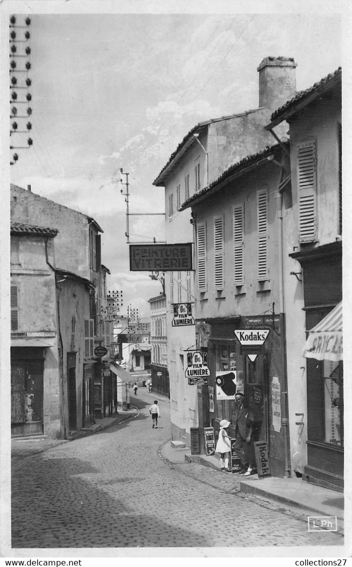 17-SAINT-MARTIN-DE-RE- RUE DE SULLY - Saint-Martin-de-Ré