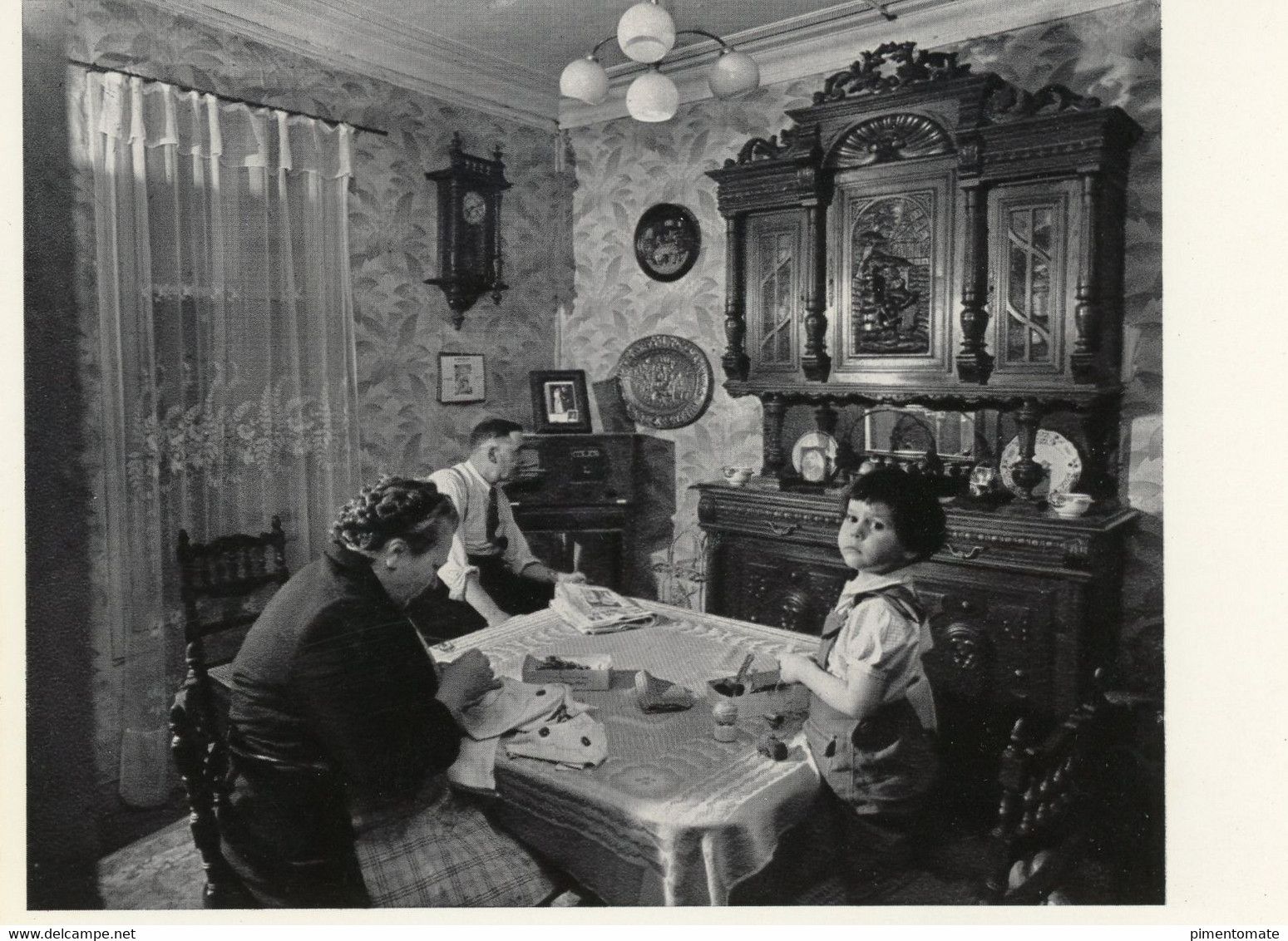 PHOTOGRAPHE ROBERT DOISNEAU LA SALLE A MANGER HENRI II FAMILLE FRENCH CHILDHOOD - Doisneau