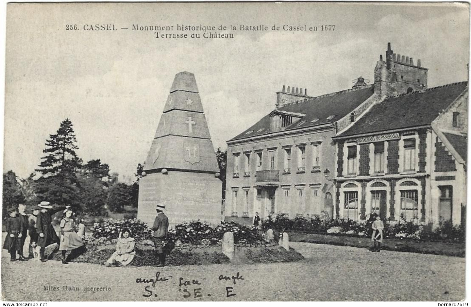 59   Cassel   -  Monument Historique De La Bataille De Cassel  En 1677 - Terrasse Du Chateau - Cassel