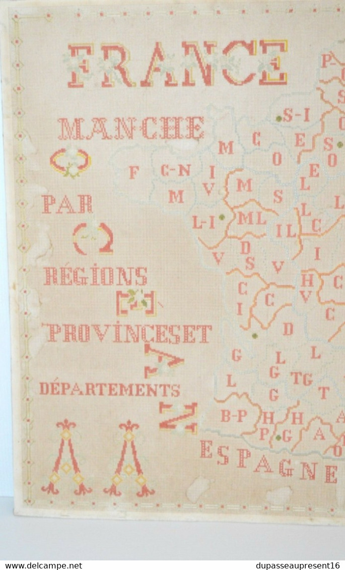 CANEVAS Sur CARTON CARTE De FRANCE 1901 Régions PAYS LIMITROPHES Collection Déco Vitrine Art Populaire - Point De Croix