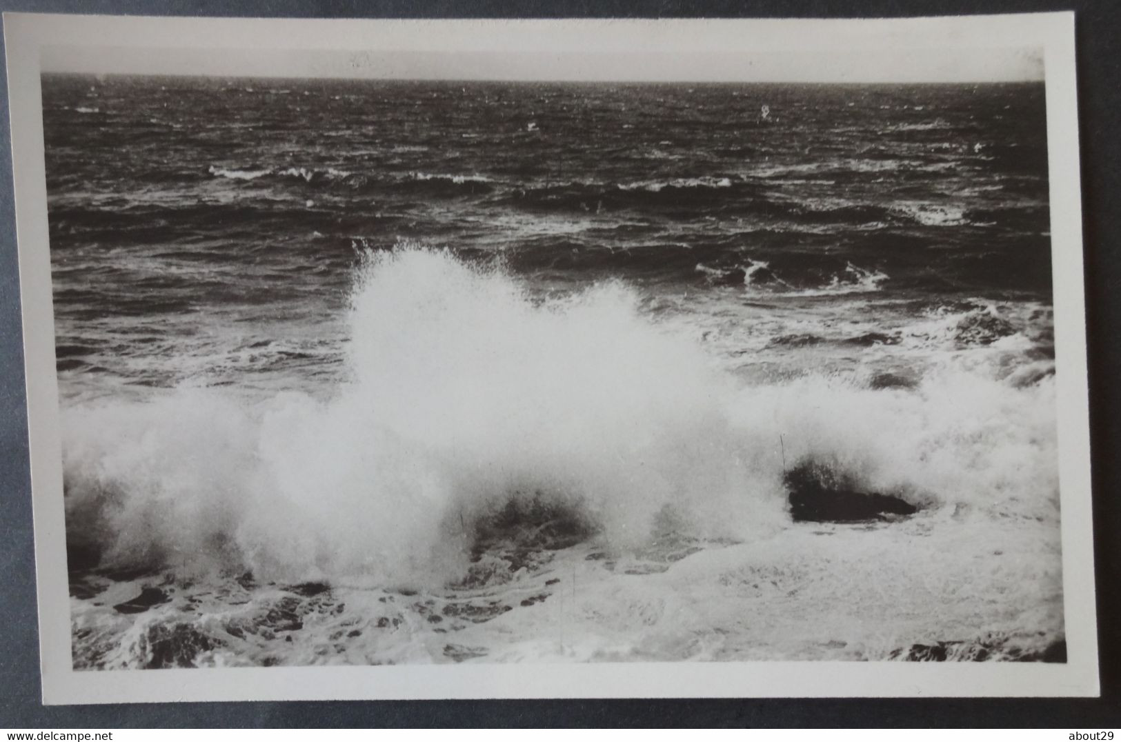 CPA 29 ROSCOFF - Lot 2 Cartes - Effets De Vagues - Edit. Jean Galy 125 Et 126 - Réf. C 275 - Roscoff