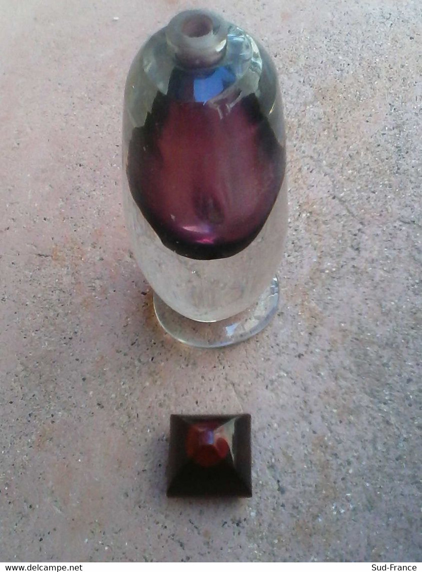Flacon De La Verrerie De Murano - Bottles (empty)