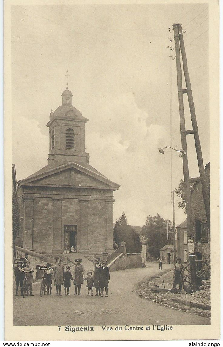 Signeulx - Vue Du Centre Et L'Eglise - Musson