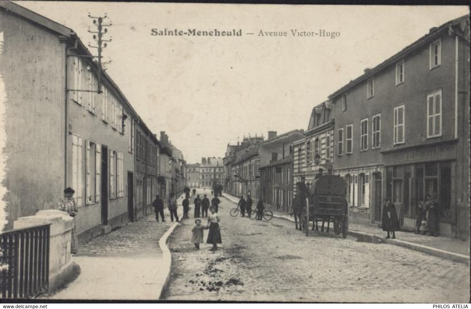 CPA CP Marne 51 Ste Sainte Menehould Avenue Victor Hugo Attelage Belle Animation 16 2 1917 - Sainte-Menehould