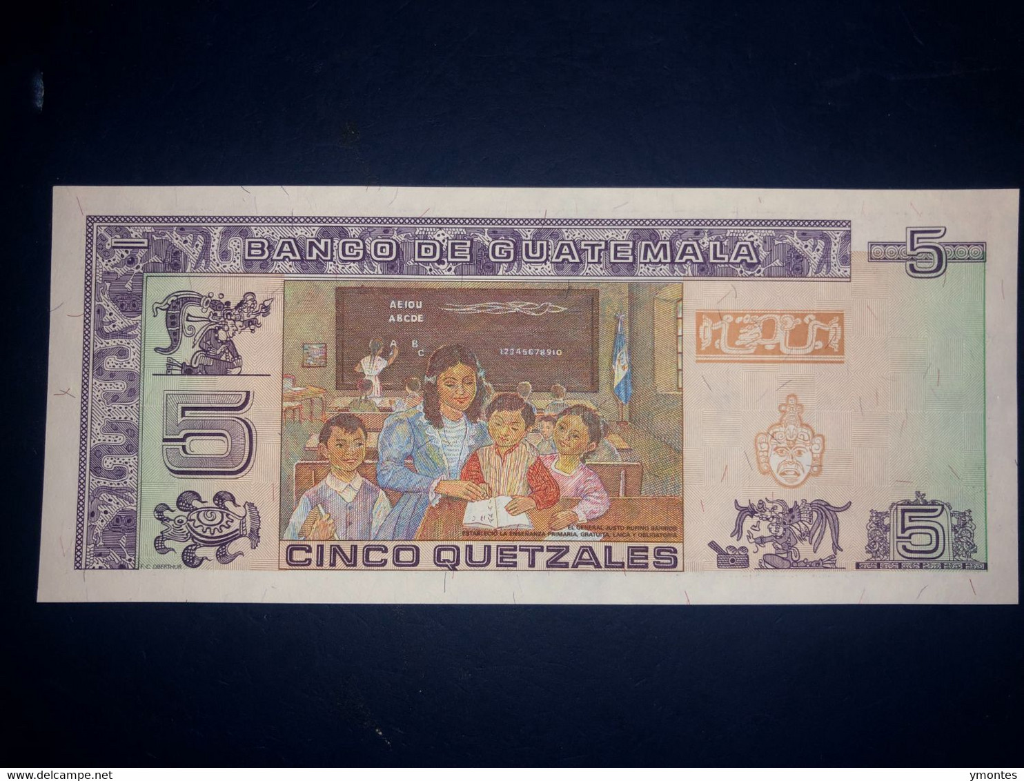 Uncirculated Guatemala Banknote 5 Quetzales P81 ( 07/16/1992) - Guatemala