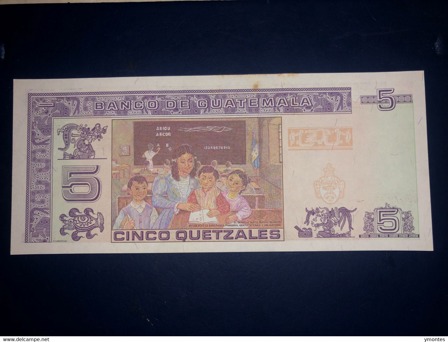 Uncirculated Guatemala Banknote 5 Quetzales P106b ( 11/22/2006) - Guatemala