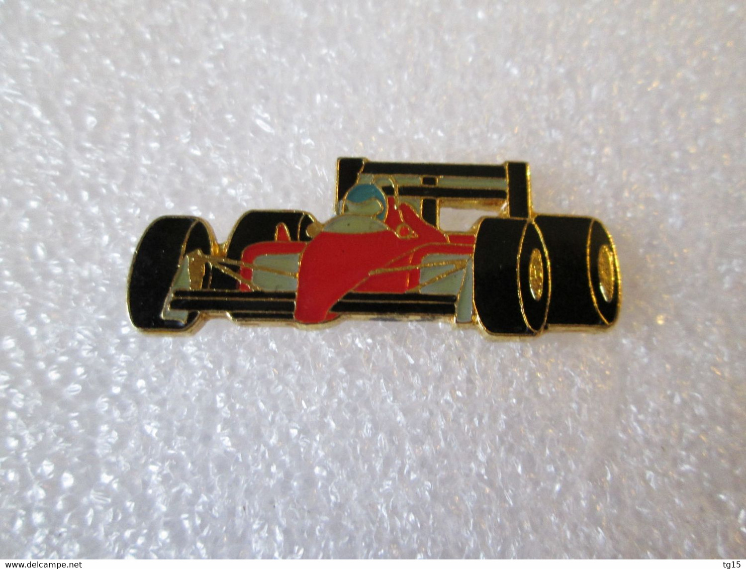 PIN'S    FERRARI   FORMULE 1 - Ferrari