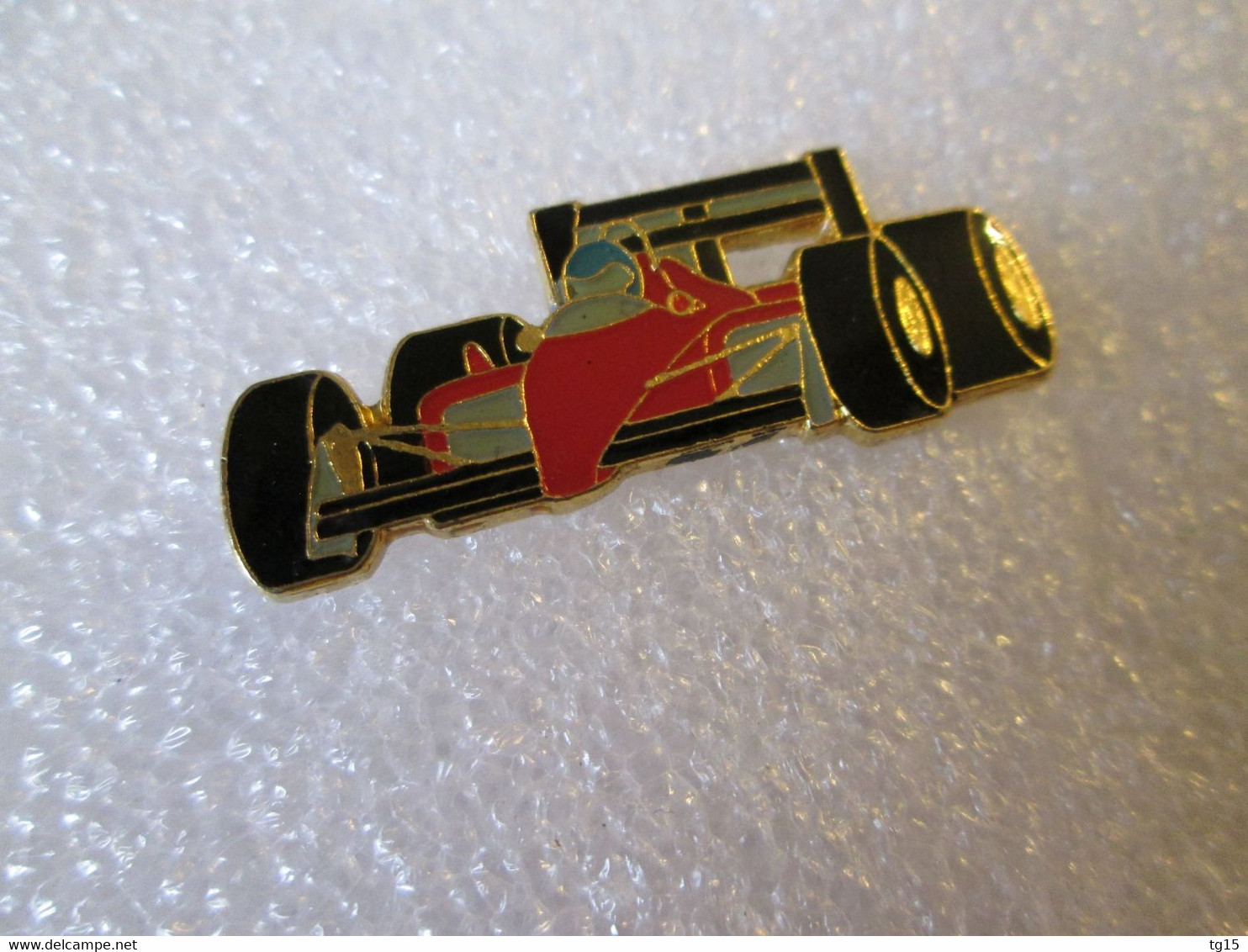 PIN'S    FERRARI   FORMULE 1 - Ferrari