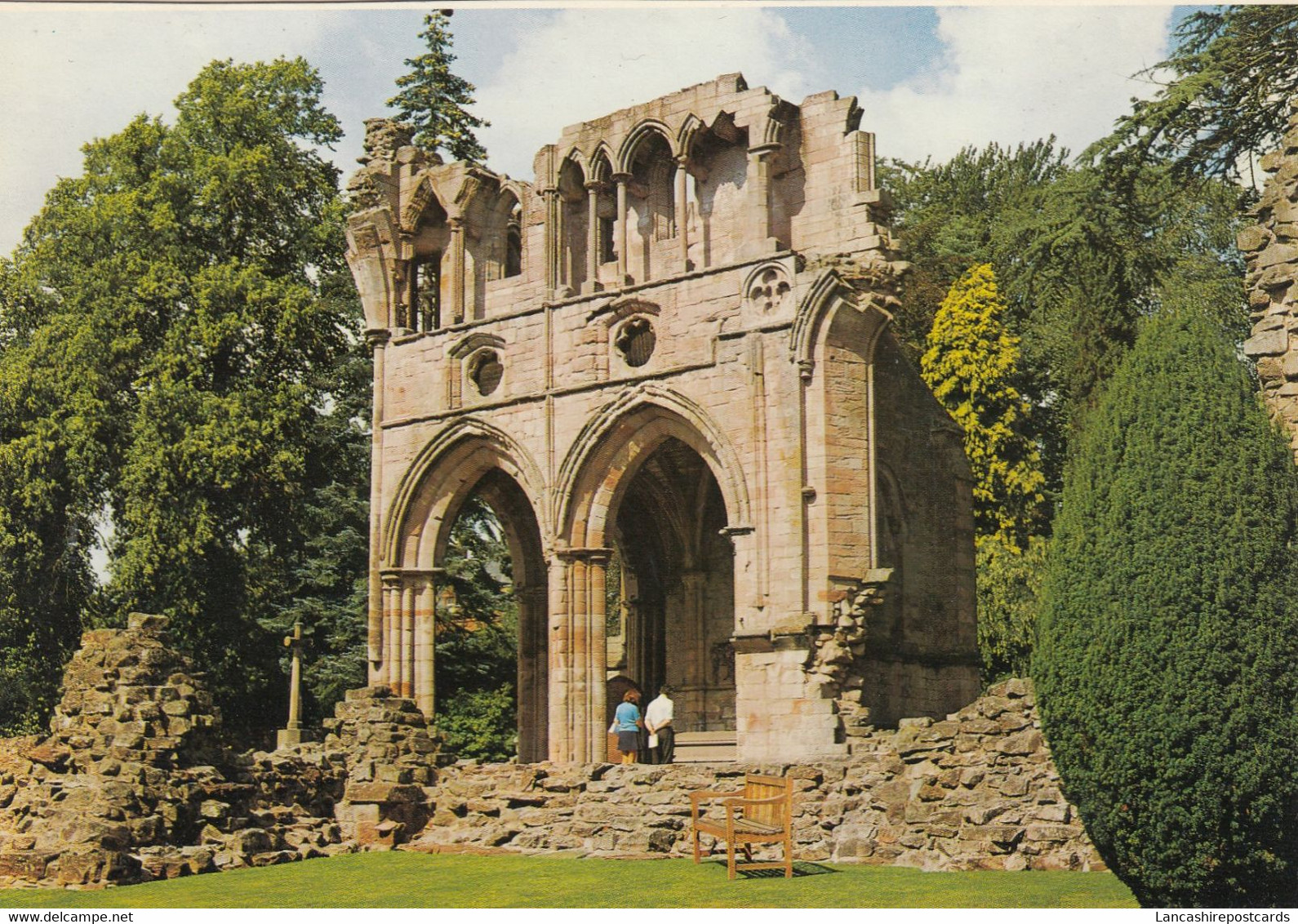 Postcard Dryburgh Abbey Roxburghshire My Ref B24917MD - Roxburghshire